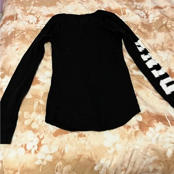 PINK Victoria's Secret Black Long Sleeve Pajama Top - Picture 4 of 4